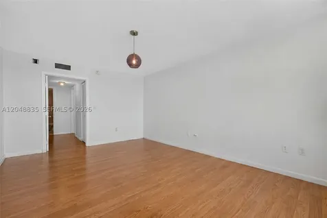 7118 Bonita Drive Miami Beach FL 33141