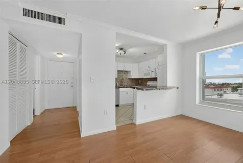 7118 Bonita Drive Miami Beach FL 33141