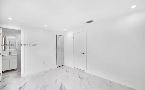 2390 Service Road Opa-Locka FL 33054