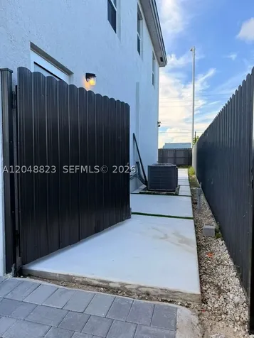 13623 SW 184th Terrace Miami FL 33177