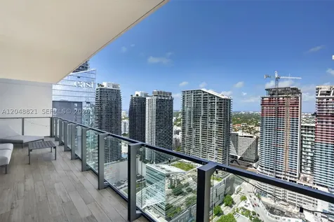 68 SE 6th Street Miami FL 33131