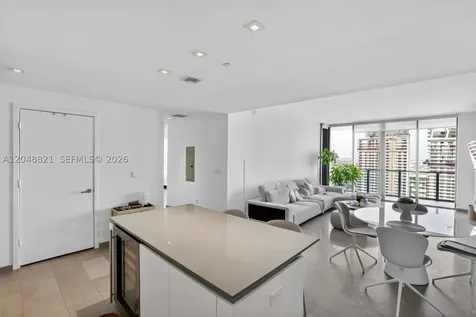 68 SE 6th Street Miami FL 33131