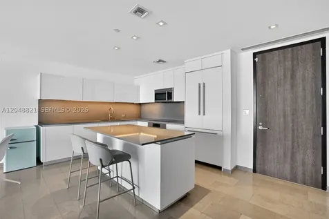 68 SE 6th Street Miami FL 33131