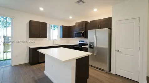 2411 SE 10th Street Homestead FL 33035