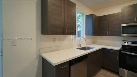 2411 SE 10th Street Homestead FL 33035