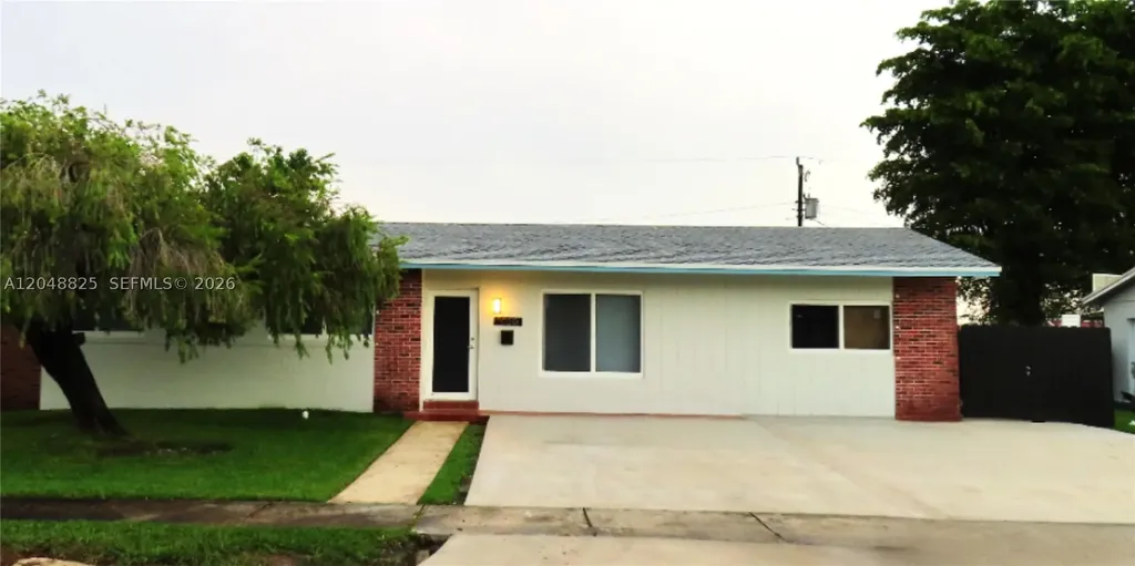 1030 SW 96th Avenue Miami FL 33174