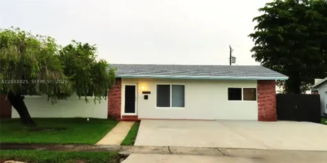 1030 SW 96th Avenue Miami FL 33174