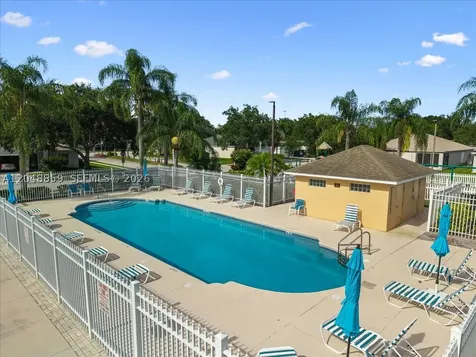 1112 W 13th Square Vero Beach FL 32960
