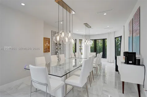 113 Holiday Drive Hallandale Beach FL 33009