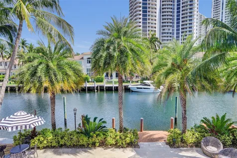 113 Holiday Drive Hallandale Beach FL 33009