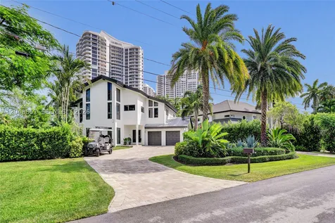 113 Holiday Drive Hallandale Beach FL 33009
