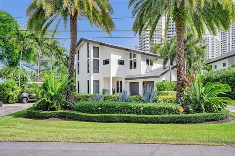 113 Holiday Drive Hallandale Beach FL 33009