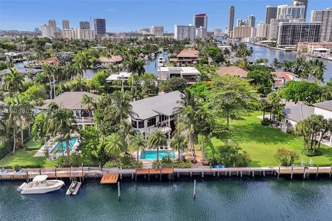 113 Holiday Drive Hallandale Beach FL 33009