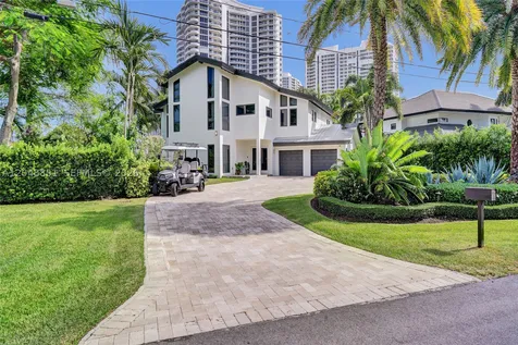 113 Holiday Drive Hallandale Beach FL 33009