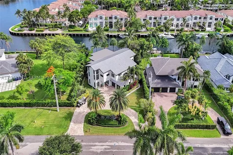 113 Holiday Drive Hallandale Beach FL 33009