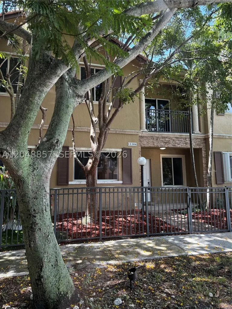 11386 SW 230th Terrace Miami FL 33170