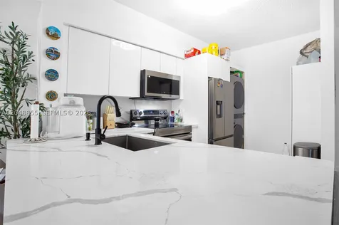 5091 NW 7th Street Miami FL 33126