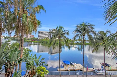 5091 NW 7th Street Miami FL 33126