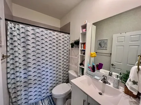 10939 W 32nd Lane Hialeah FL 33018