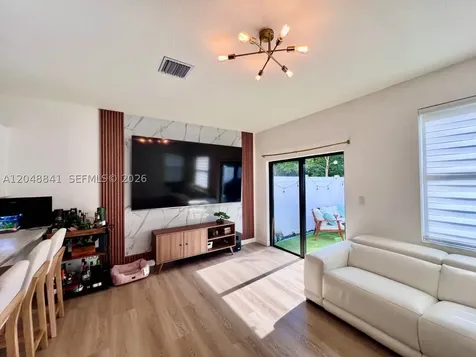 10939 W 32nd Lane Hialeah FL 33018