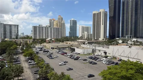 17021 N Bay Road Sunny Isles Beach FL 33160