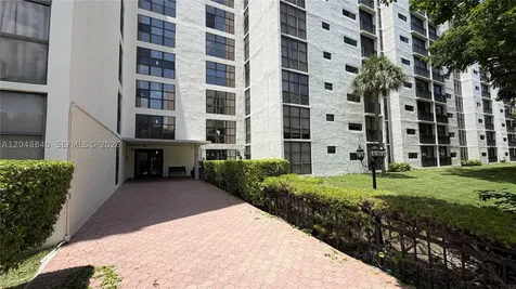 17021 N Bay Road Sunny Isles Beach FL 33160