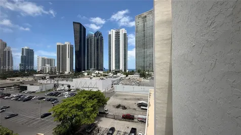 17021 N Bay Road Sunny Isles Beach FL 33160
