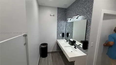 17021 N Bay Road Sunny Isles Beach FL 33160
