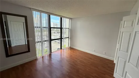 17021 N Bay Road Sunny Isles Beach FL 33160