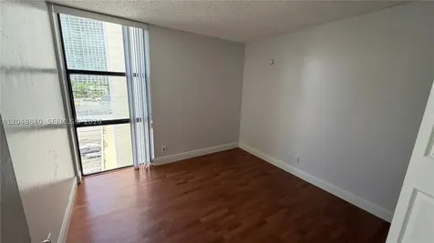 17021 N Bay Road Sunny Isles Beach FL 33160