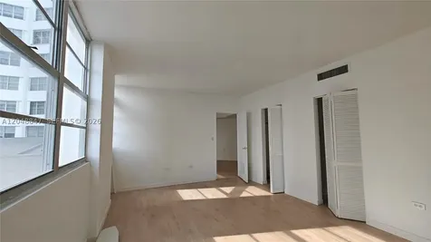 801 Brickell Bay Drive Miami FL 33131