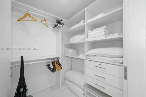 200 Biscayne Boulevard Way Miami FL 33131