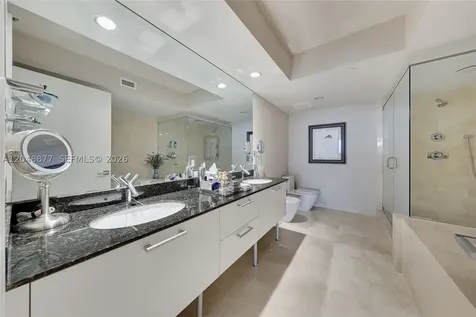 17201 Collins Avenue Sunny Isles Beach FL 33160