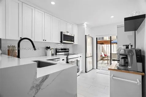 10211 SW 77th Court Miami FL 33156