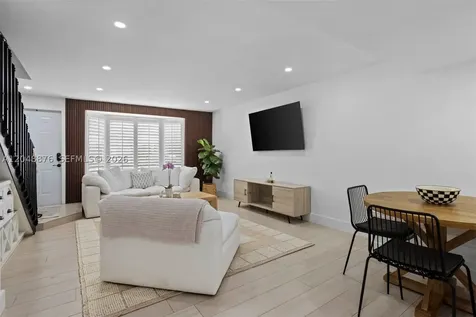 10211 SW 77th Court Miami FL 33156
