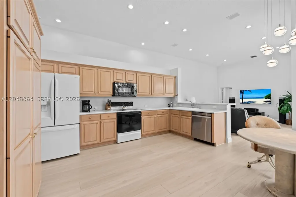5242 NW 109th Lane Coral Springs FL 33076