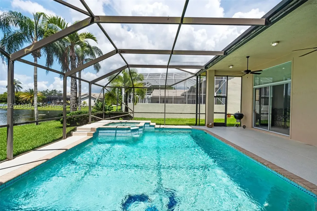5242 NW 109th Lane Coral Springs FL 33076