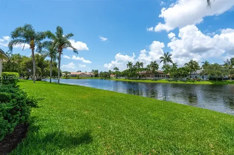5242 NW 109th Lane Coral Springs FL 33076