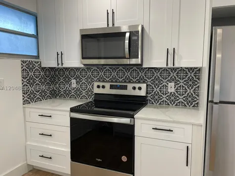 329 SE 2nd Street Hallandale Beach FL 33009