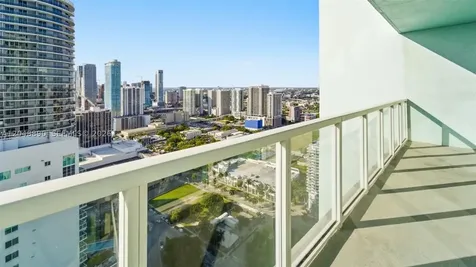Miami FL 33132