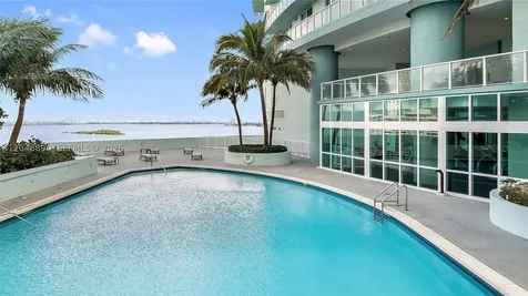 Miami FL 33132