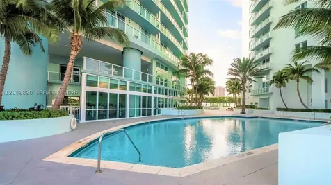 Miami FL 33132