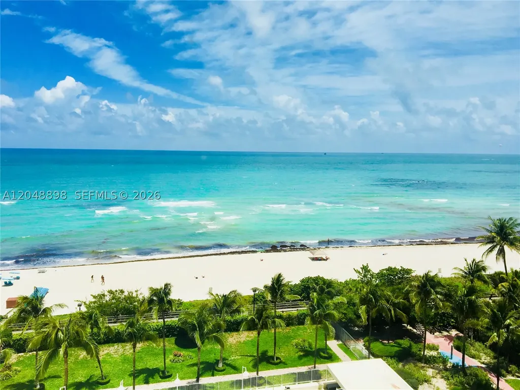 2899 Collins Avenue Miami Beach FL 33140