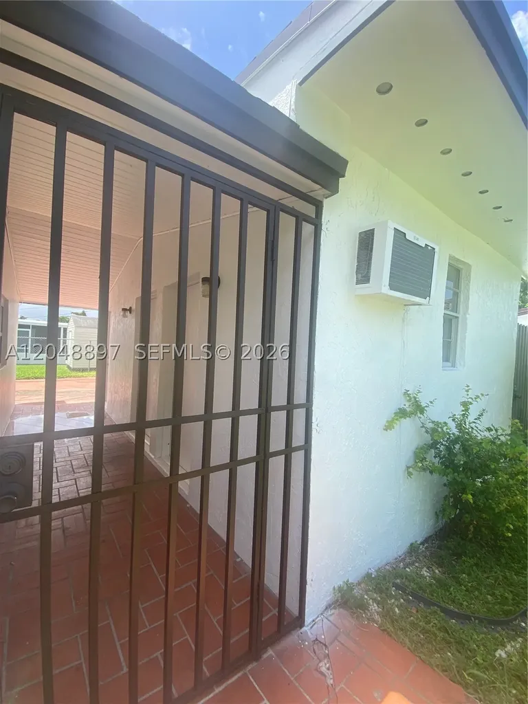 15130 Tyler Street Miami FL 33176