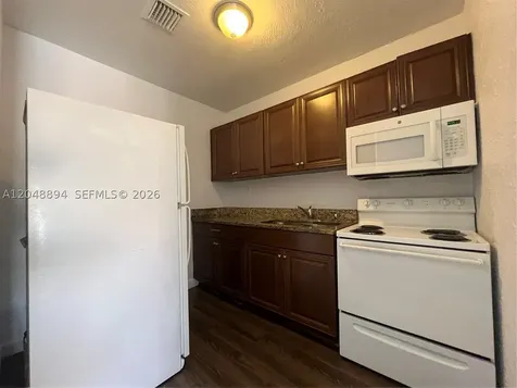 3024 NW 2nd Street Pompano Beach FL 33069