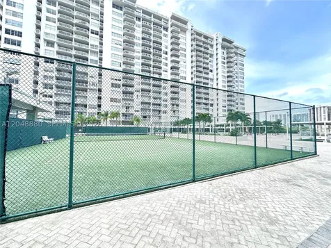 18021 Biscayne Boulevard Aventura FL 33160