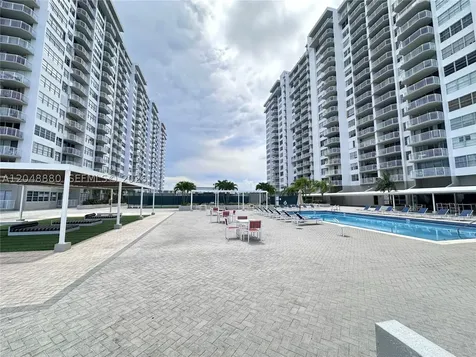18021 Biscayne Boulevard Aventura FL 33160