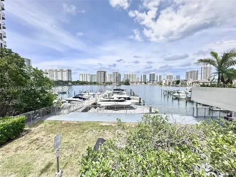 18021 Biscayne Boulevard Aventura FL 33160