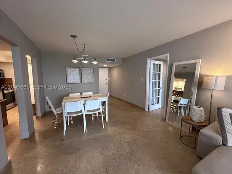 18021 Biscayne Boulevard Aventura FL 33160