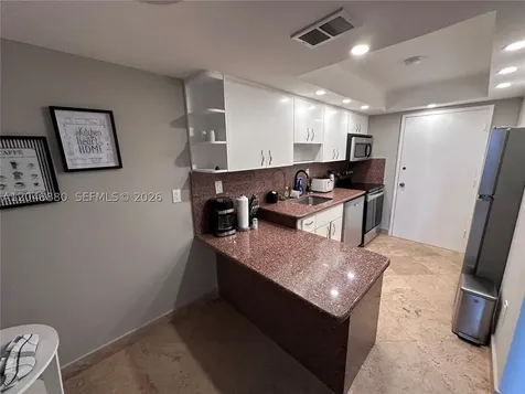 18021 Biscayne Boulevard Aventura FL 33160
